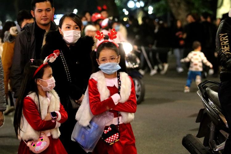 Hà Nội rộn rã không khí Giáng sinh ảnh 1