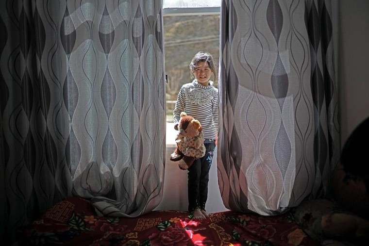 Những đứa trẻ bị bỏ lại ảnh 1