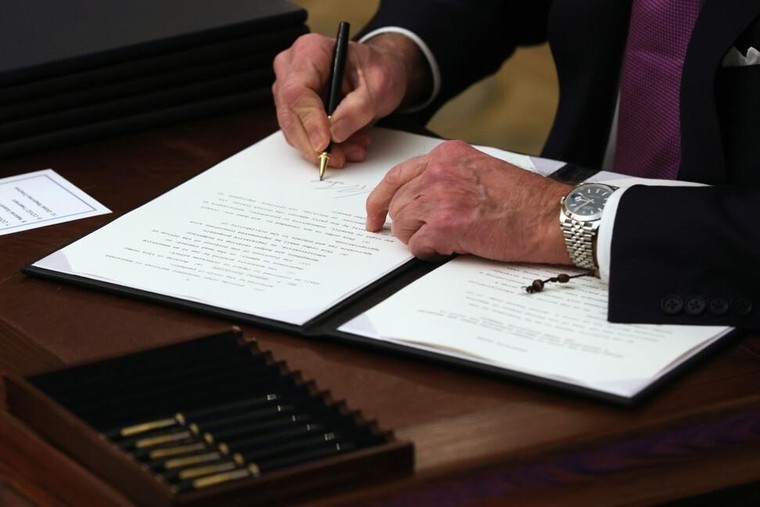 Dư luận Mỹ bàn tán về chiếc Rolex của ông Biden ảnh 1