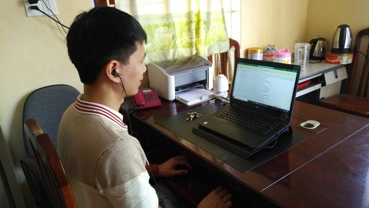 Người khiếm thị phấn khởi nhận lương từ việc dán nhãn dữ liệu ảnh 2