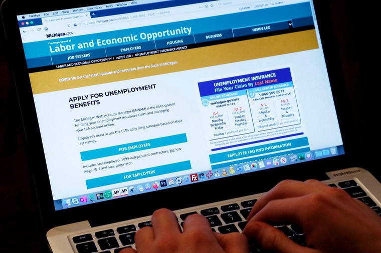 Quá tải thất nghiệp, hệ thống trợ cấp cũng phải... lắc đầu ảnh 1