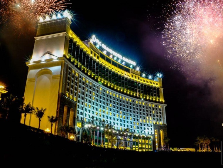 Hạ Long: Rộn rã mùa lễ hội giữa lòng kỳ quan ảnh 1