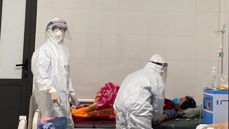 Số ca mắc COVID-19 tăng mạnh, Bộ Y tế họp khẩn với tỉnh Bắc Giang ảnh 1