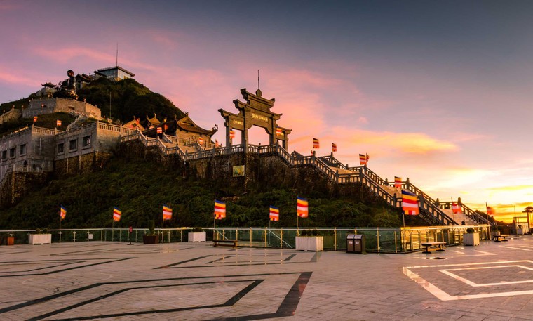 Không thể rời mắt trước những bức ảnh chụp Fansipan đẹp kỳ ảo này ảnh 6