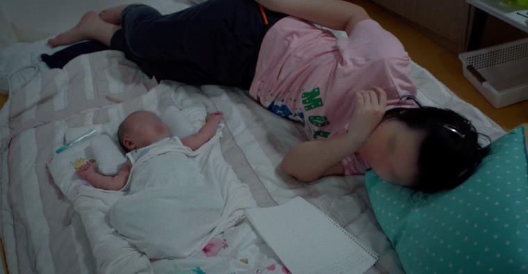 Góc khuất của những bà mẹ đơn thân Hàn Quốc ảnh 2