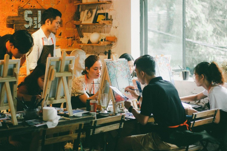 Người trẻ tìm tới hội họa để 'chạy trốn' áp lực ảnh 3