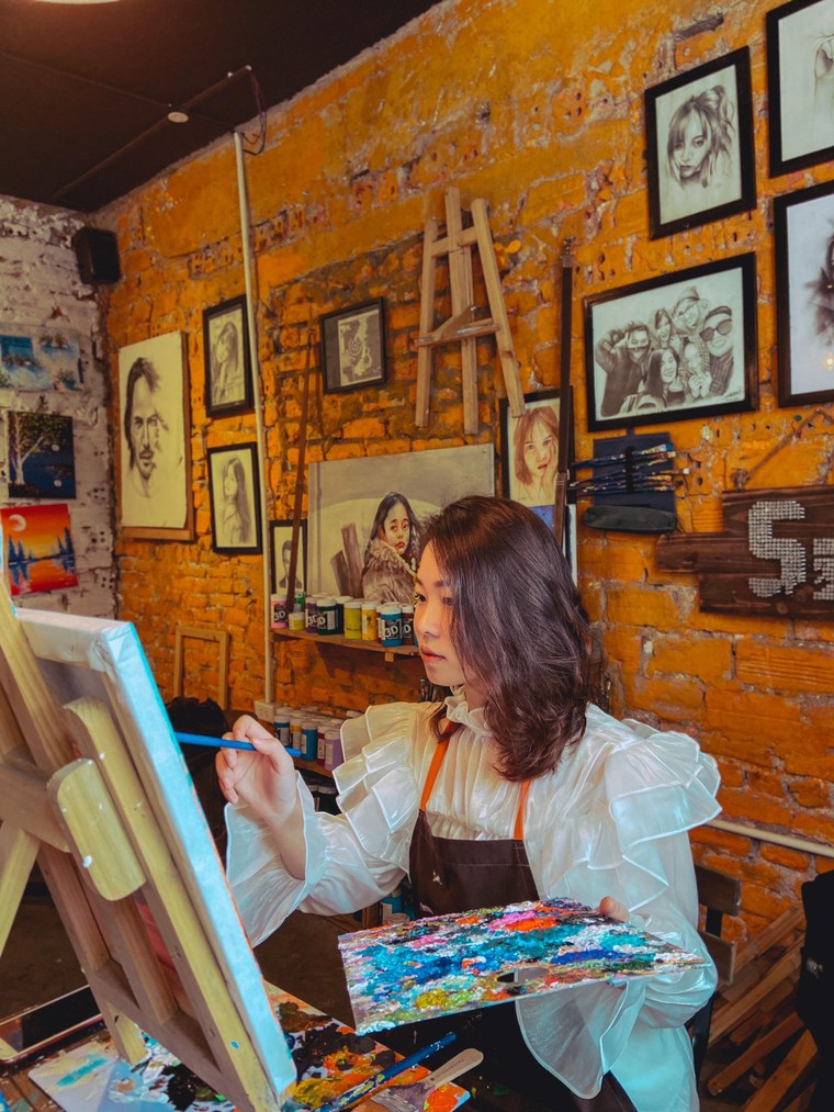 Người trẻ tìm tới hội họa để 'chạy trốn' áp lực ảnh 2