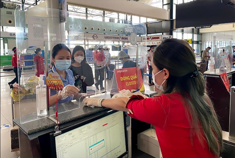 Vietjet tăng cường các chuyến bay vận chuyển nhân lực y tế ảnh 1