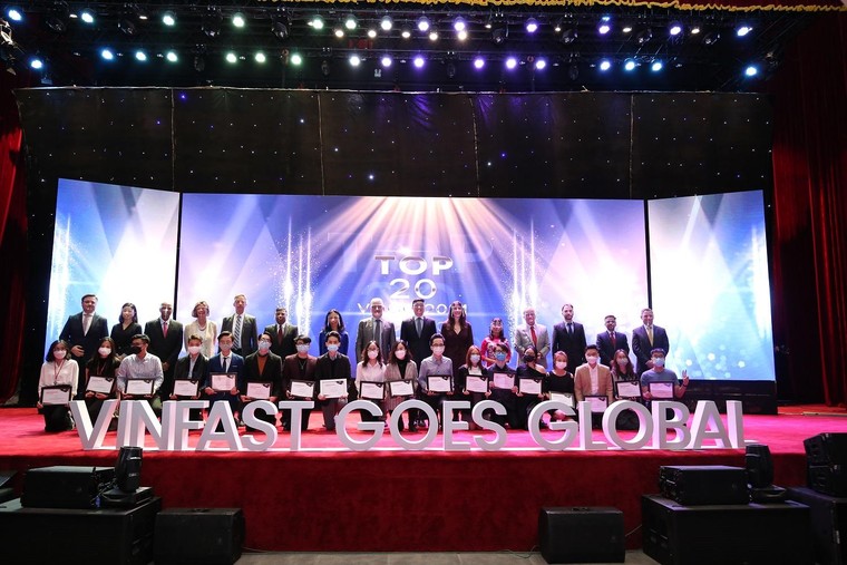 VinUni trao giải cho sinh viên thế giới tham dự cuộc thi 'Giải bài toán kinh doanh toàn cầu 2021' ảnh 2