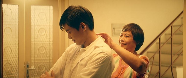 'Ước mơ của mẹ' - trend mới nổi gây bão giới trẻ từ một MV của Quân A.P ảnh 2