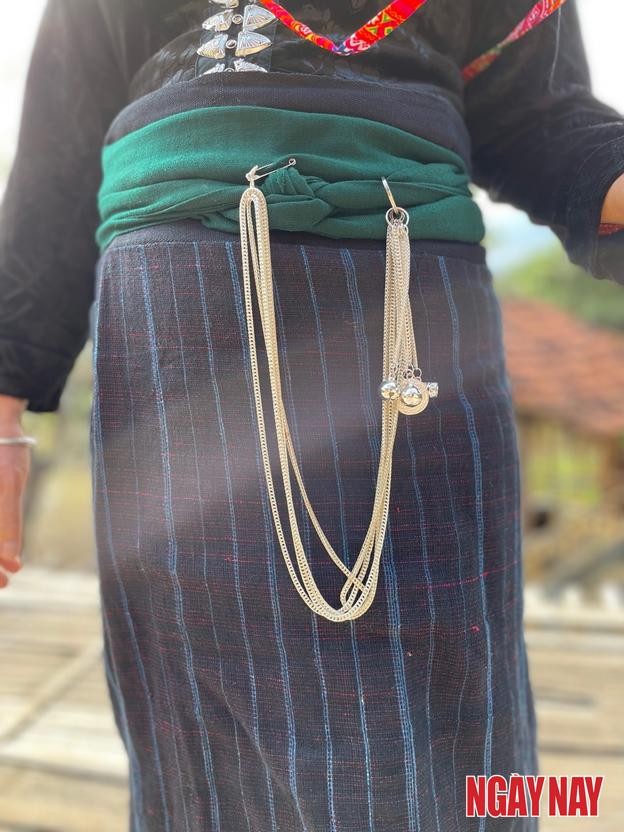 Nhật ký 99 ngày xuyên Việt: Đi tìm nét 'bí ẩn' trong trang phục phụ nữ Thái đen cổ ảnh 8