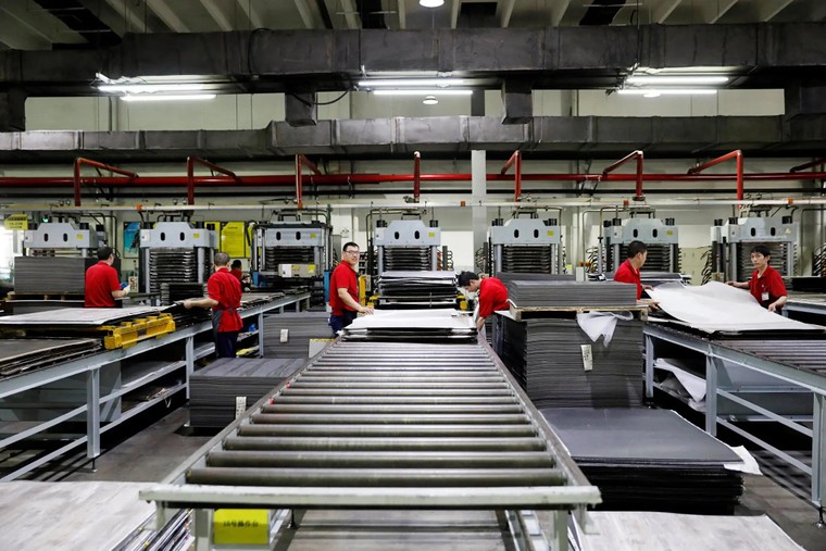 Kinh tế Trung Quốc thấm đòn từ chiến lược 'zero COVID' ảnh 1