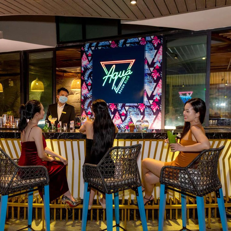 Nghỉ lễ đi đâu: khám phá chuỗi bar – café nổi tiếng của FLC Hotels & Resorts ảnh 6