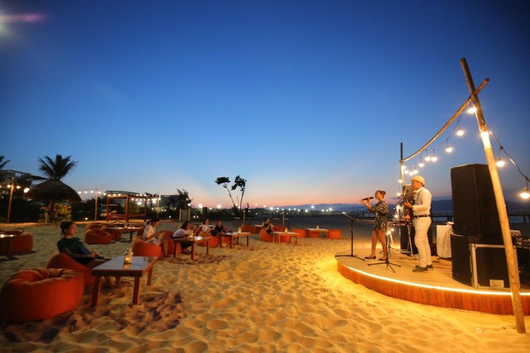 Nghỉ lễ đi đâu: khám phá chuỗi bar – café nổi tiếng của FLC Hotels & Resorts ảnh 5