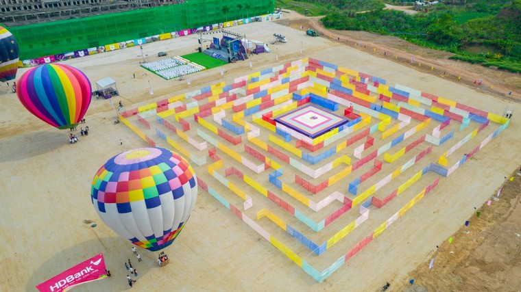 Rực rỡ sắc màu Lễ hội Kỳ Hoa 2022 ảnh 1