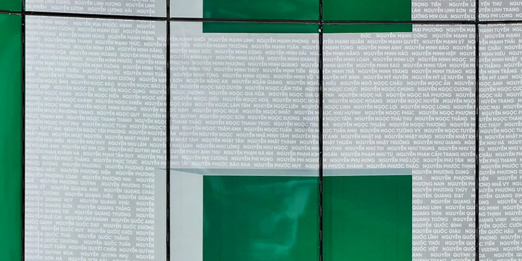 In tên hơn 10.000 cán bộ nhân viên lên tòa nhà, VPBank nhận kỷ lục Việt Nam ảnh 1