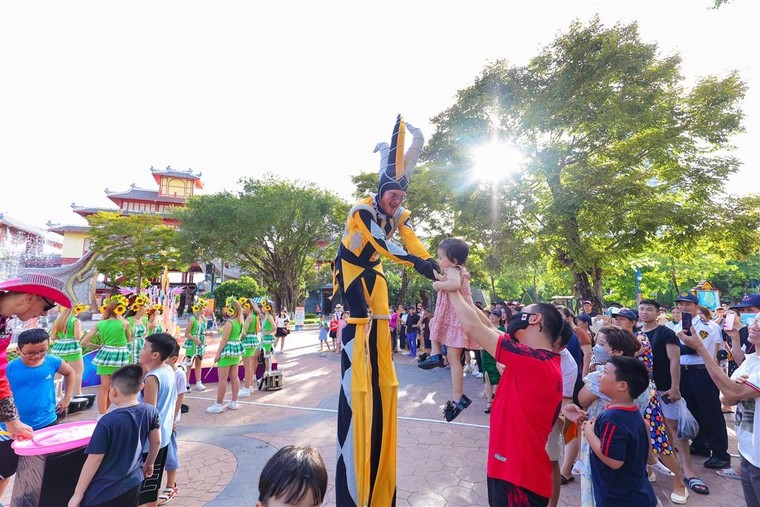 Ngàn trải nghiệm thú vị từ chuỗi sự kiện văn hóa, lễ hội tại Sun World Ha Long ảnh 4