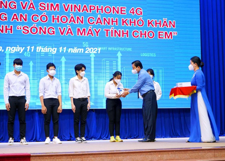 'Sóng và máy tính cho em' giúp không học sinh nào 'bị bỏ lại phía sau' ảnh 1
