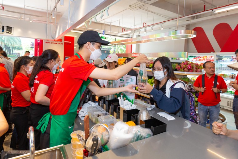 Giới trẻ thích thú trải nghiệm mô hình mới tại WIN ảnh 2