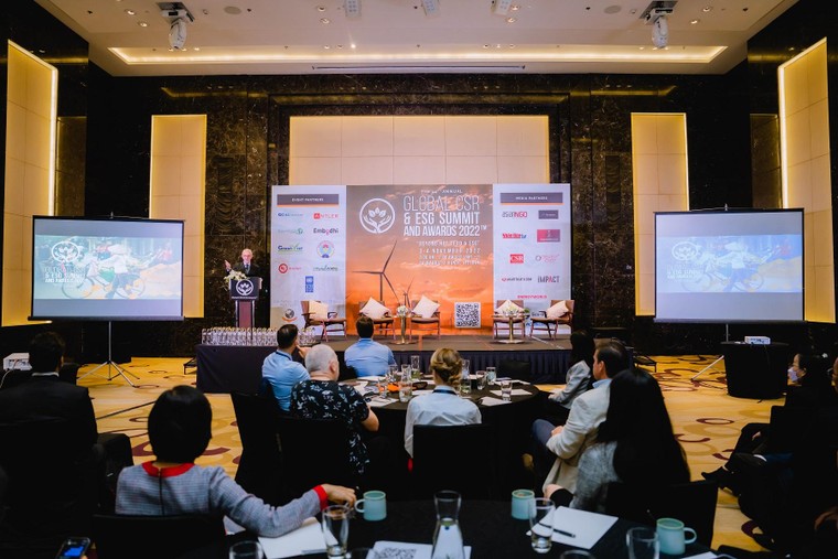 Vinamilk nhận hai giải thưởng lớn về phát triển bền vững ảnh 1