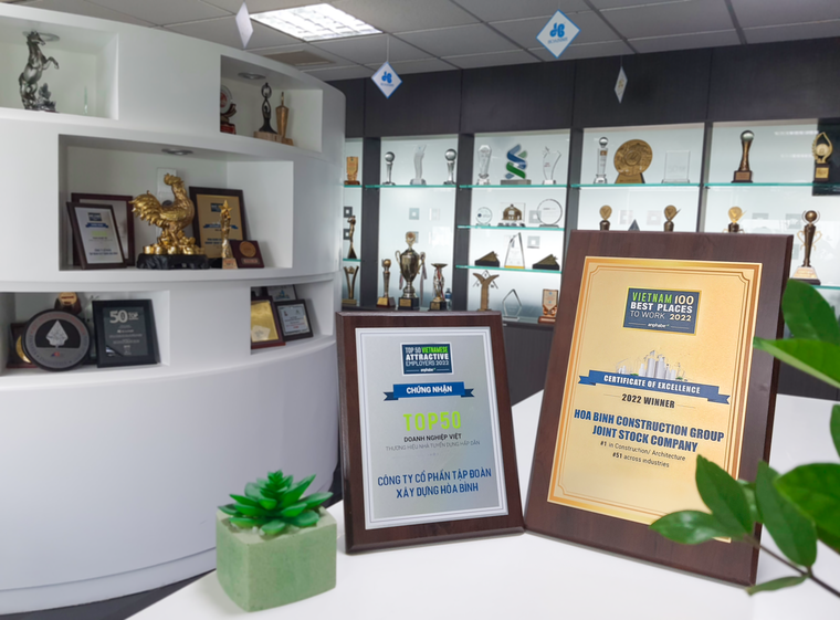 Tập đoàn Xây dựng Hòa Bình trong danh sách nơi làm việc tốt nhất Việt Nam 2022 ảnh 1