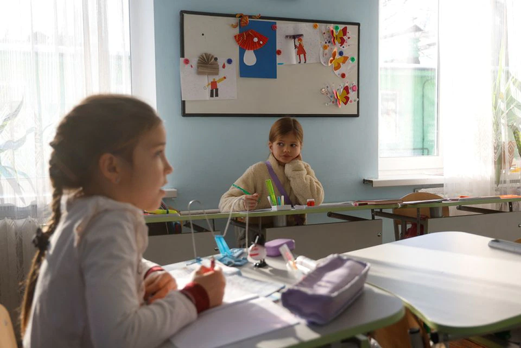 Trường học Ukraine thích nghi với bom đạn ảnh 2