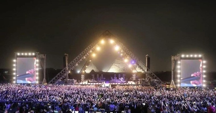 Biểu diễn nghệ thuật tại kim tự tháp Ai Cập ảnh 1