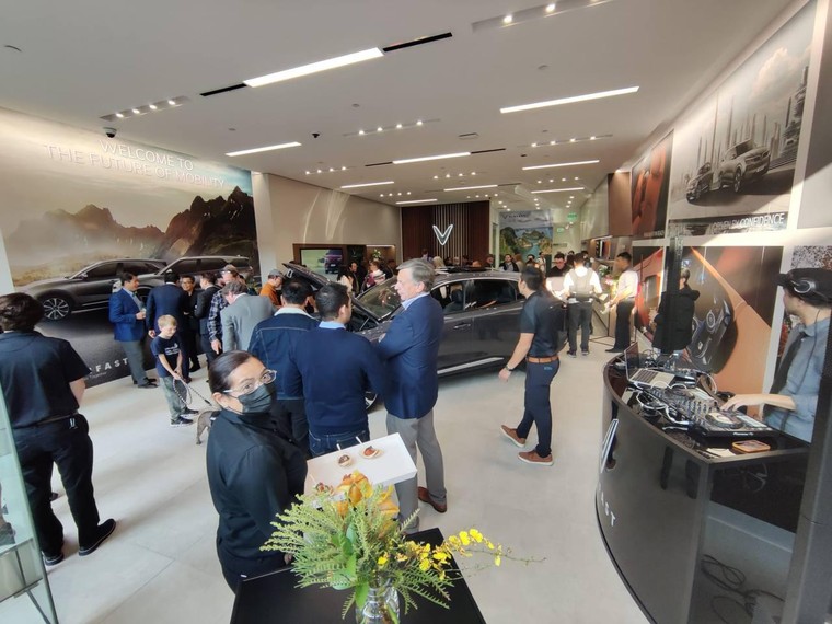 VinFast khai trương thêm 4 cửa hàng tại California ảnh 1