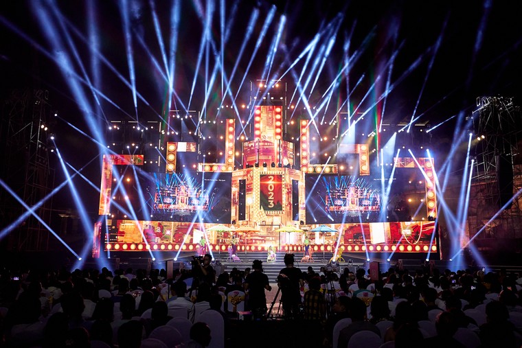 Những khoảnh khắc khiến Thị trấn Hoàng Hôn, Phú Quốc là tâm điểm đêm giao thừa ảnh 1