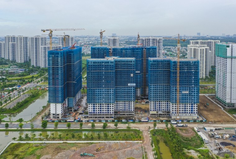 Masterise Homes chính thức cất nóc LUMIÈRE Boulevard ảnh 2