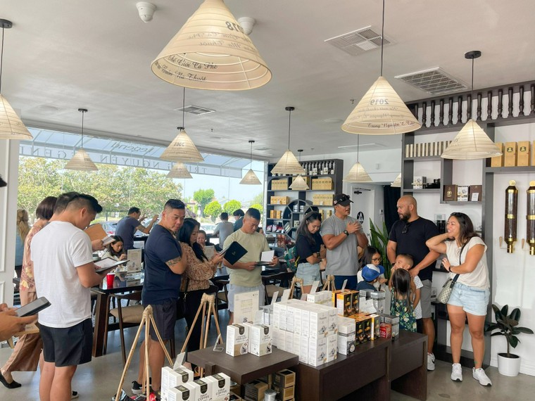 Sau Trung Quốc, Trung Nguyên Legend khai trương quán cà phê đầu tiên tại Mỹ ảnh 1