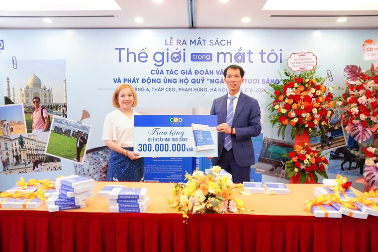 LS. TS. Đoàn Văn Bình ra mắt cuốn sách “Thế giới trong mắt tôi” ảnh 2