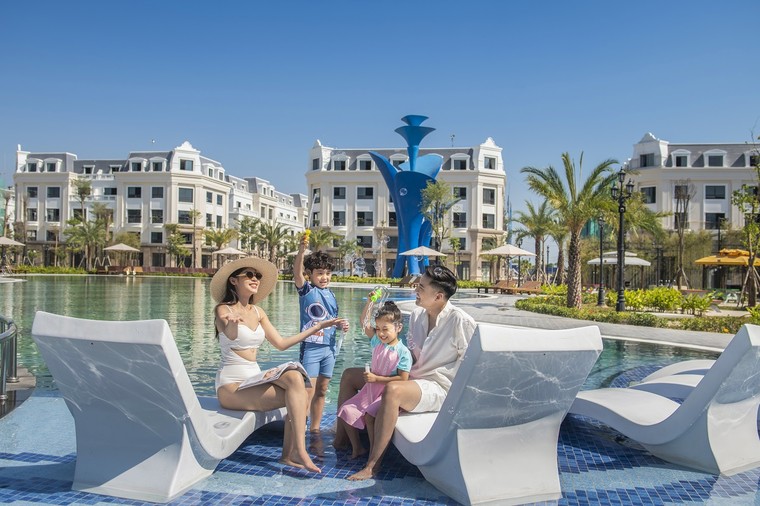 Mục sở thị bộ đôi công viên xanh đẳng cấp ngay thềm nhà của cư dân Vinhomes Golden Avenue ảnh 2