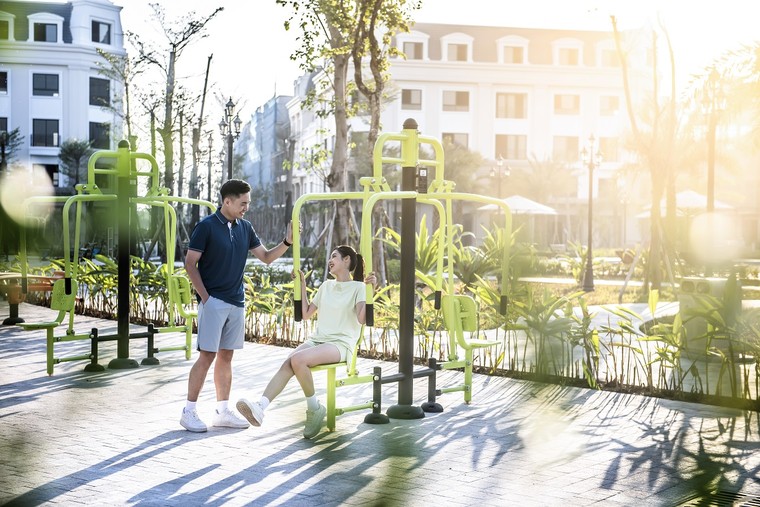 Mục sở thị bộ đôi công viên xanh đẳng cấp ngay thềm nhà của cư dân Vinhomes Golden Avenue ảnh 3