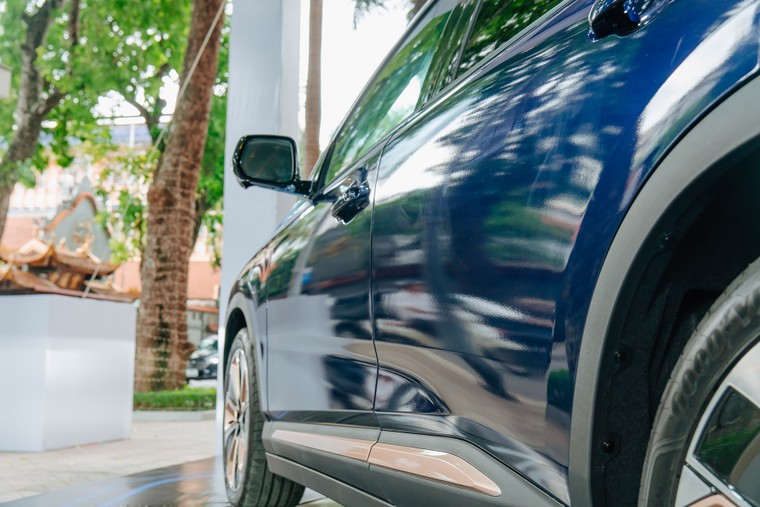 Hình ảnh thực tế VinFast VF 8 Lux phiên bản “hàng hiếm” Hỏa Long Độc Bản ảnh 8