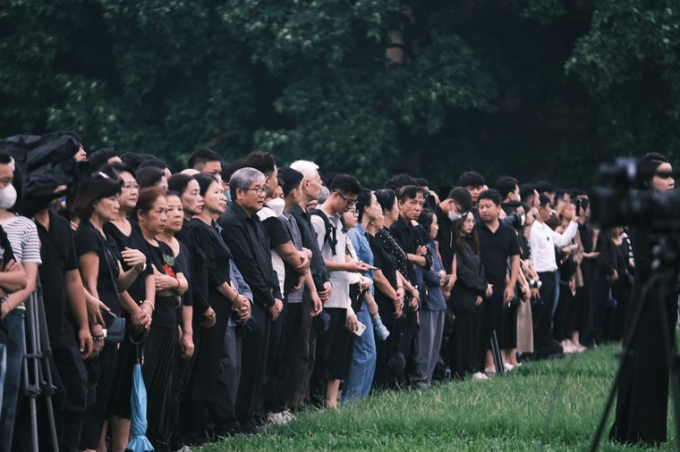 Kéo cờ rủ Quốc tang Tổng Bí thư Nguyễn Phú Trọng ảnh 7