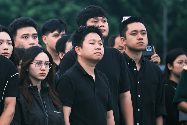 Kéo cờ rủ Quốc tang Tổng Bí thư Nguyễn Phú Trọng ảnh 9