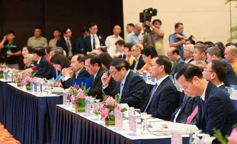 Các sản phẩm xanh, bền vững của TH true MILK đồng hành cùng Hội nghị người Việt Nam ở nước ngoài ảnh 1