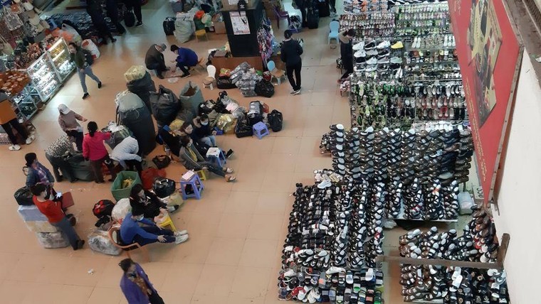 Ế ẩm vì dịch corona, hàng loạt tiểu thương trên cả nước xin giảm thuế ảnh 2