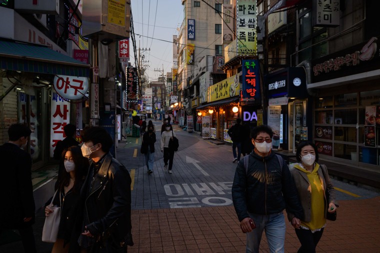 Hàn Quốc đã giải quyết tình trạng thiếu khẩu trang như thế nào? ảnh 4