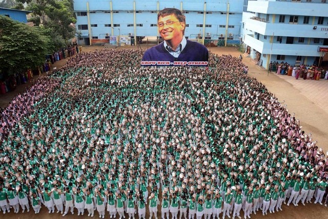 TT Trump cắt tài trợ WHO, vợ chồng tỷ phú Bill Gates rót ngay 150 triệu USD ảnh 1