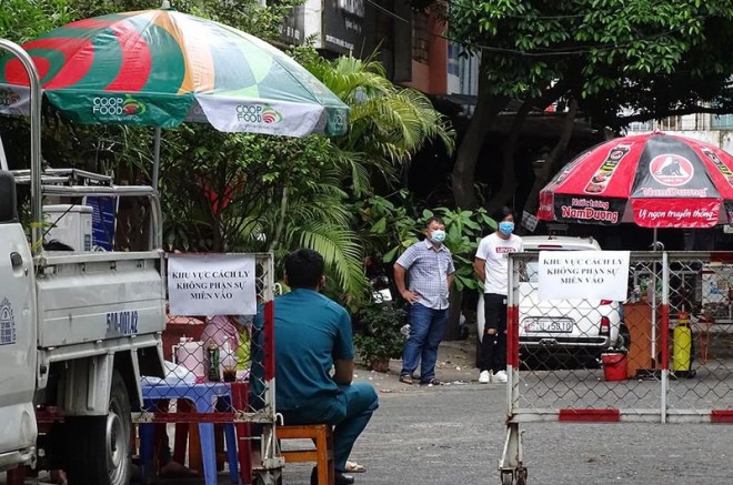 Nóng: Một chung cư ở trung tâm TP.HCM bị phong tỏa ảnh 1