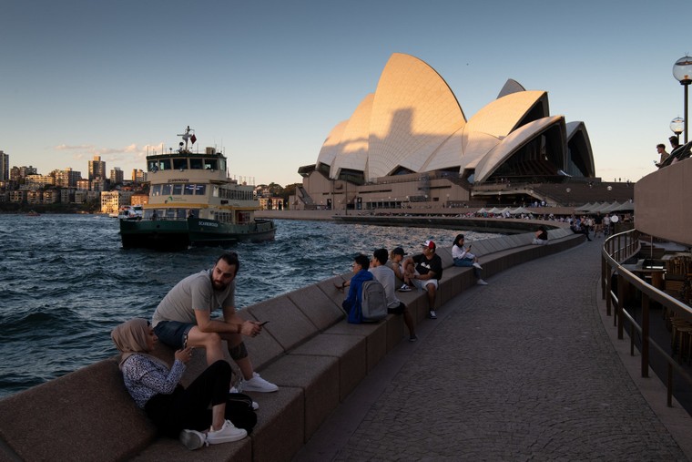 Trung Quốc gánh hậu quả vì ngoại giao kiểu "chiến binh sói" thời Covid-19 ảnh 3