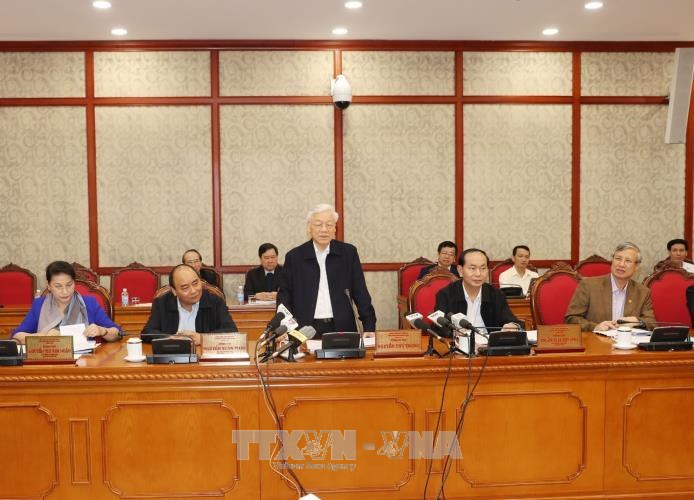 Bộ Chính trị làm việc với Ban Thường vụ Thành ủy Thành phố Hồ Chí Minh ảnh 2