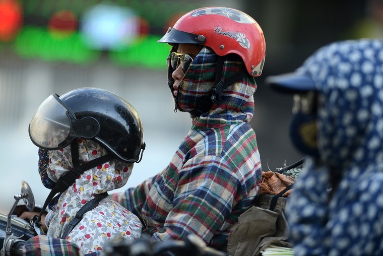 Hà Nội nóng hơn 40 độ C, người thành phố check-in đỉnh Fansipan ảnh 2