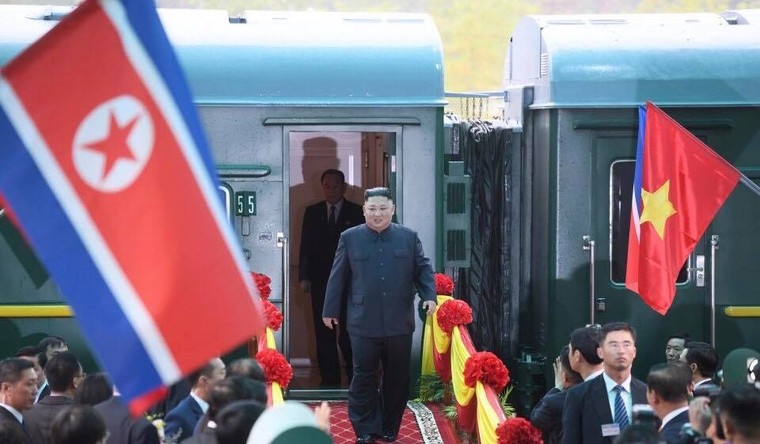 Hình ảnh đầu tiên của Chủ tịch Triều Tiêu Kim Jong Un tại Việt Nam ảnh 1