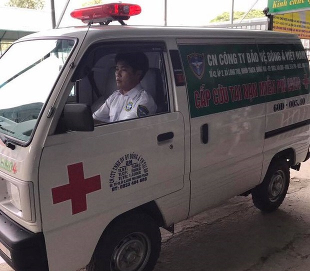 “Gã khùng” mua 2 xe cấp cứu hơn nửa tỷ đồng chở người miễn phí ảnh 4