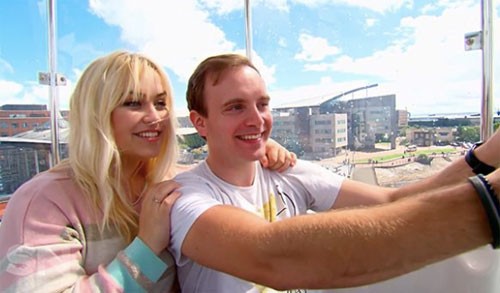 Cô gái 25 tuổi sống chung với 5 nhân cách trong một cơ thể ảnh 2