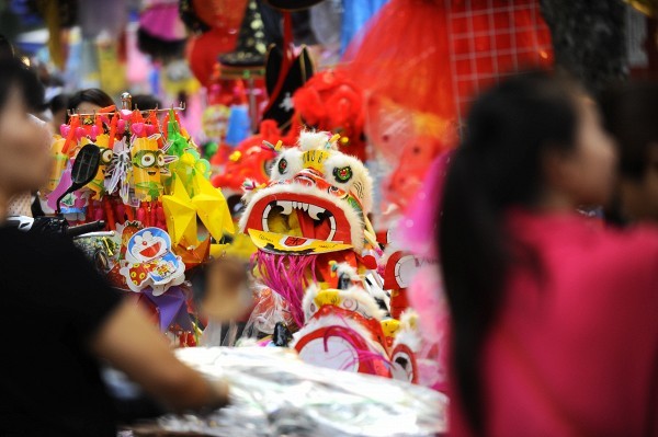 Tết Trung thu đã tràn về trên ngõ phố Hà Nội ảnh 2