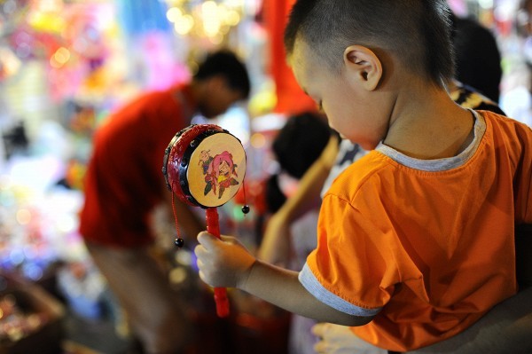 Tết Trung thu đã tràn về trên ngõ phố Hà Nội ảnh 8